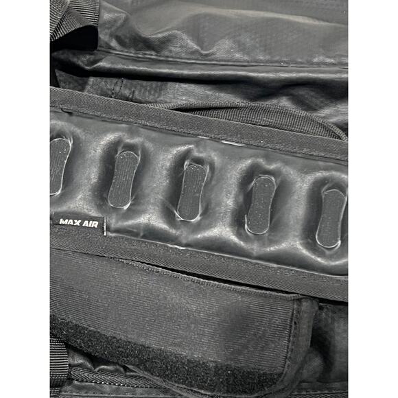 Nike Black Duffel Gym Bag, 22x10x10 - Picture 4 of 6